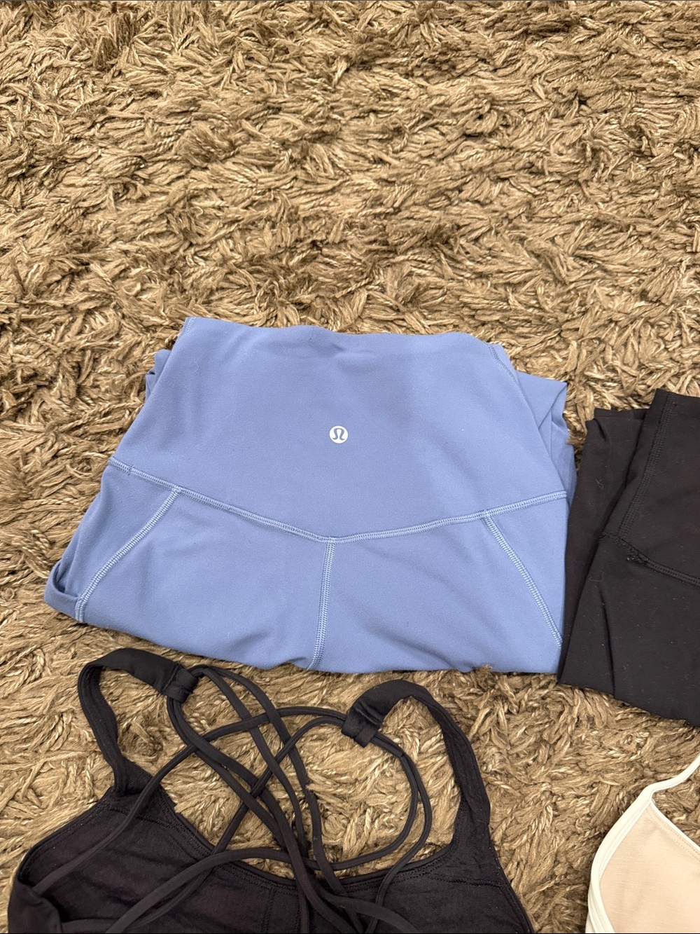Lululemon bundle size 4 - Picture 6 of 13